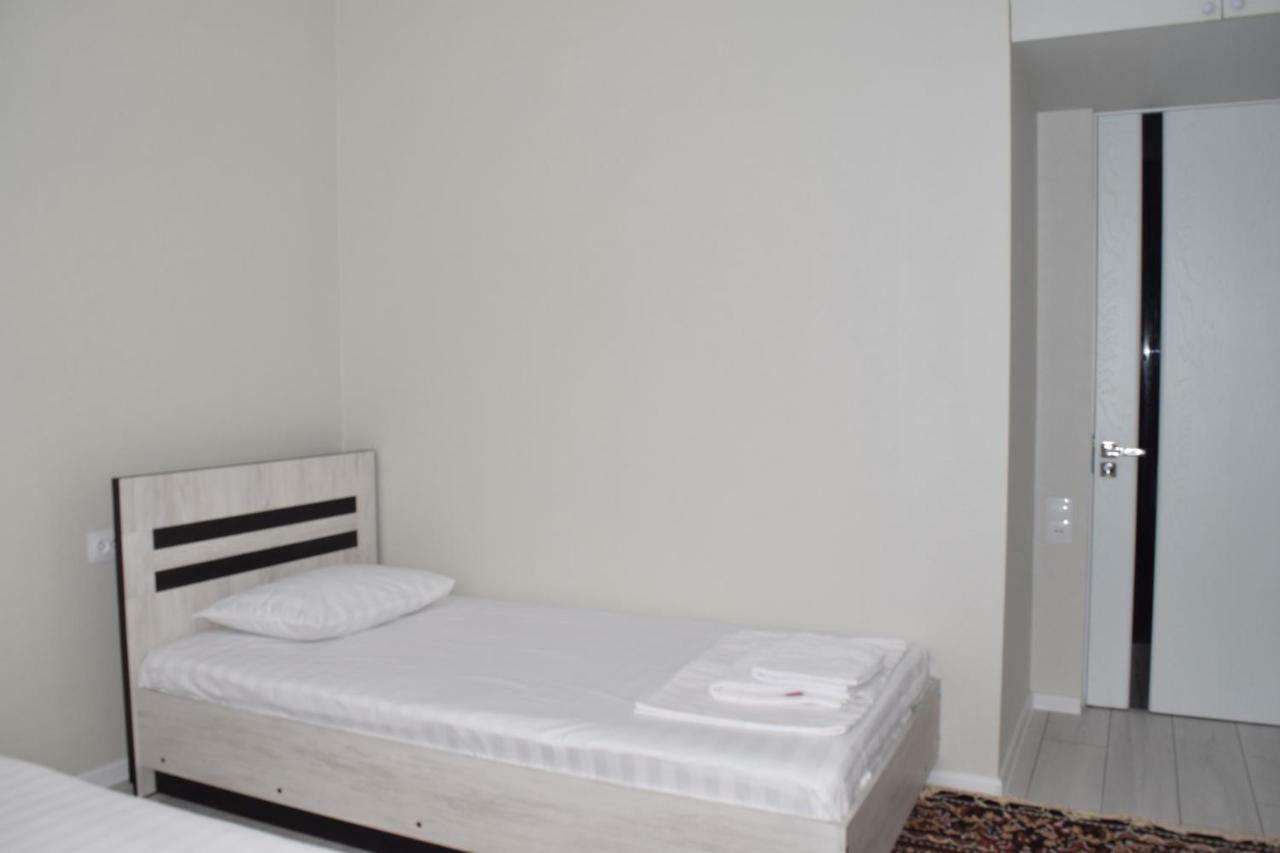 Hostel Sebzor Tashkent Bagian luar foto